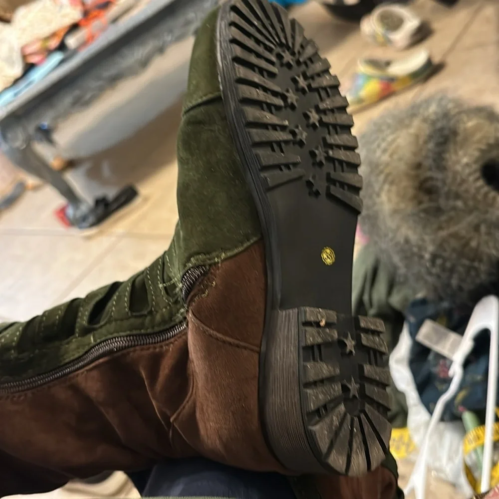 Stylish Green and Brown Women's Boots